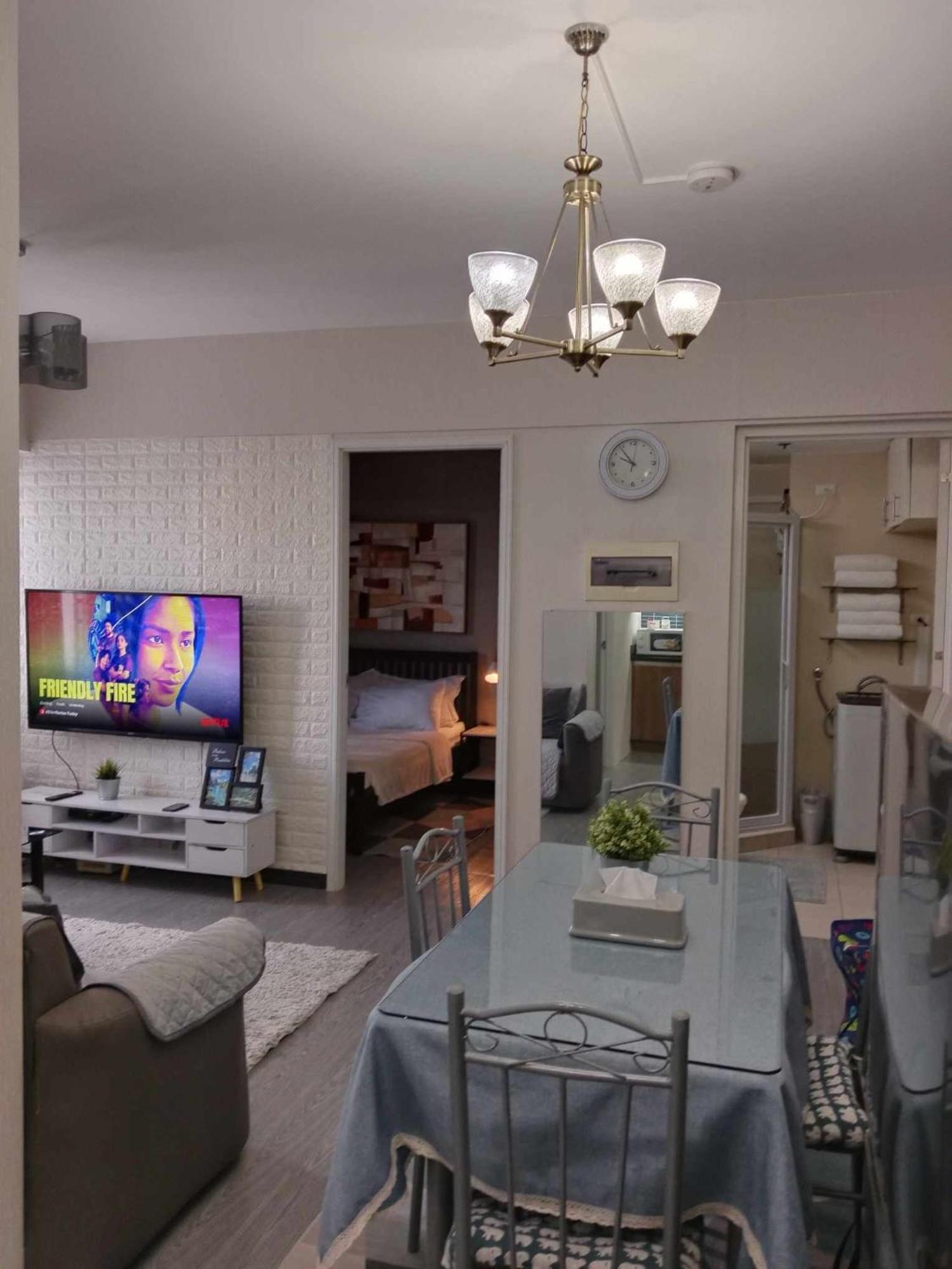 Spacious 2 Bedroom Condo Unit For Rent อีโลอีโลซิตี้ ภายนอก รูปภาพ