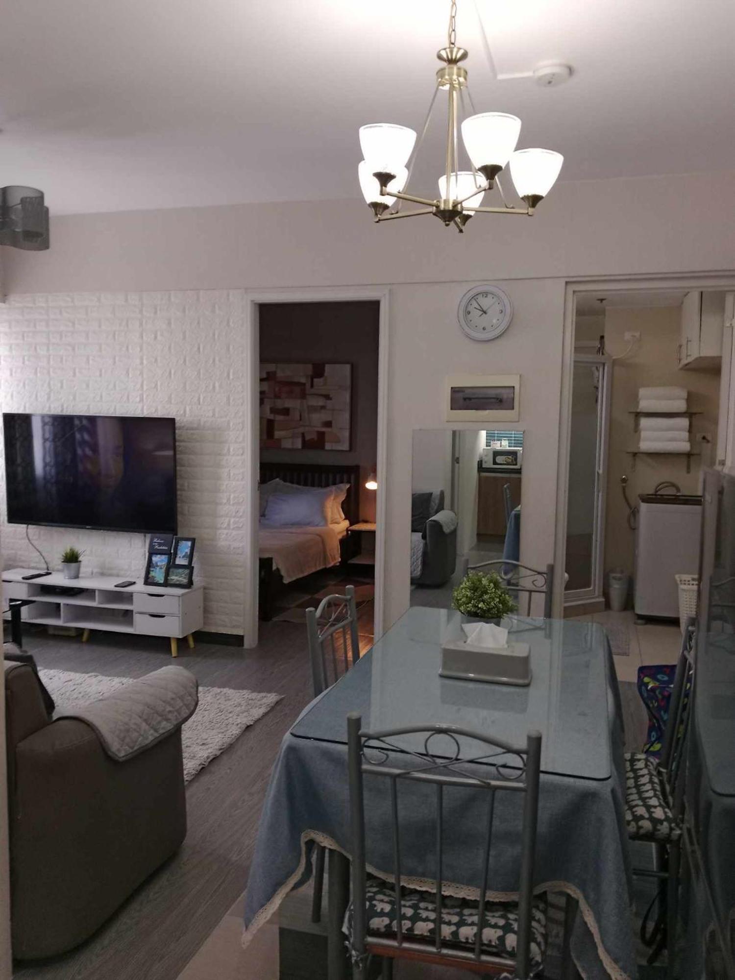Spacious 2 Bedroom Condo Unit For Rent อีโลอีโลซิตี้ ภายนอก รูปภาพ