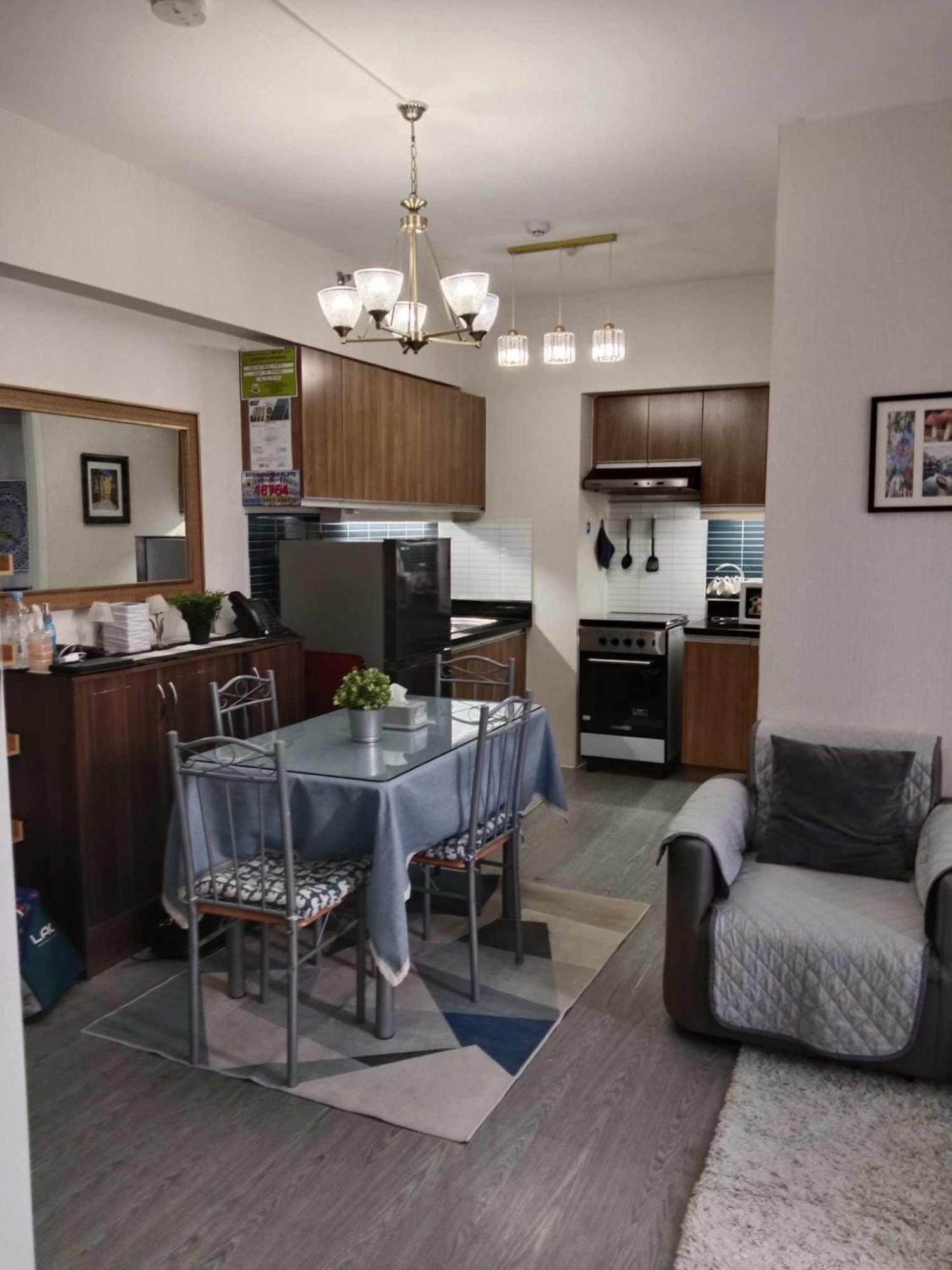 Spacious 2 Bedroom Condo Unit For Rent อีโลอีโลซิตี้ ภายนอก รูปภาพ