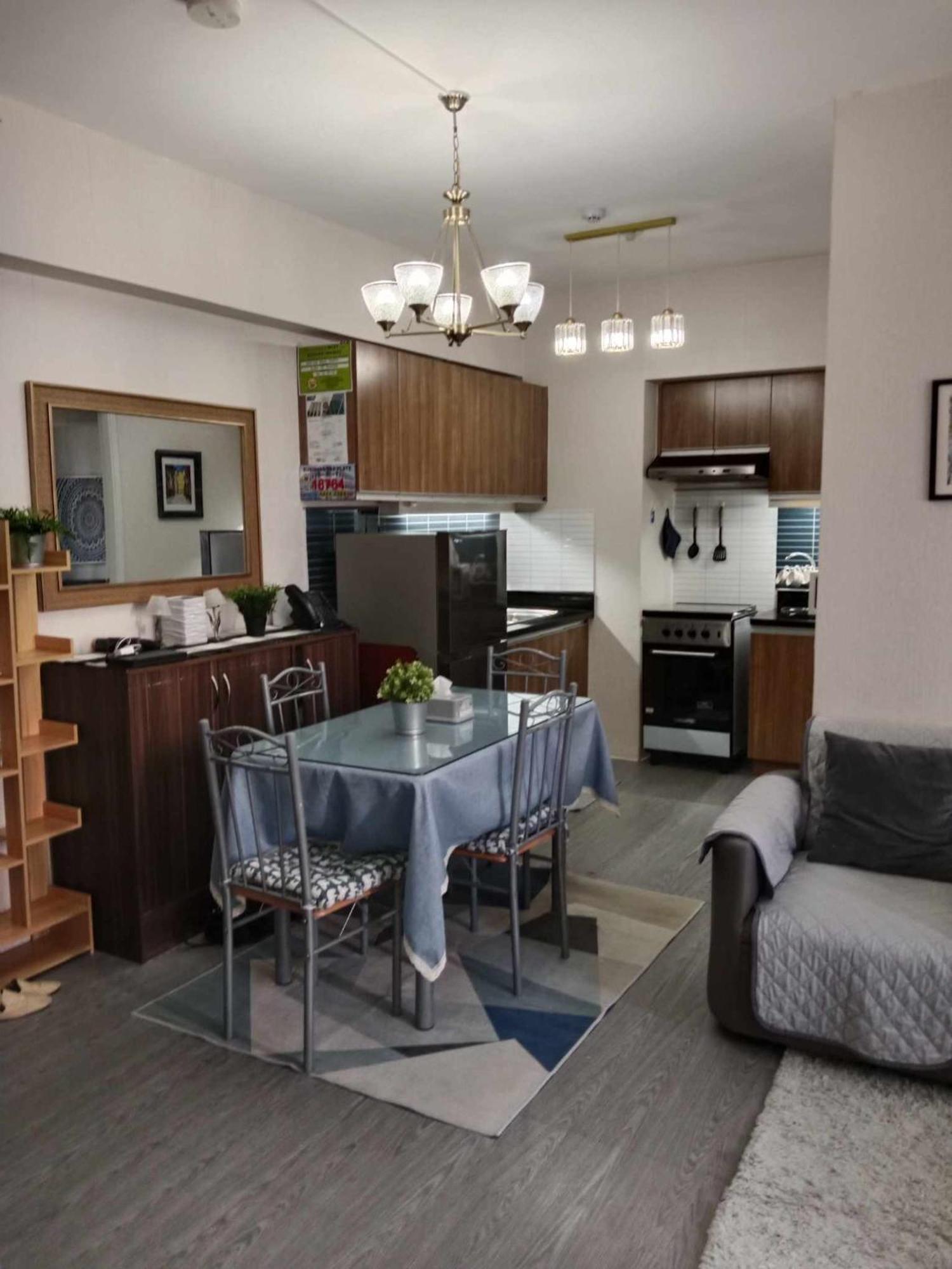 Spacious 2 Bedroom Condo Unit For Rent อีโลอีโลซิตี้ ภายนอก รูปภาพ